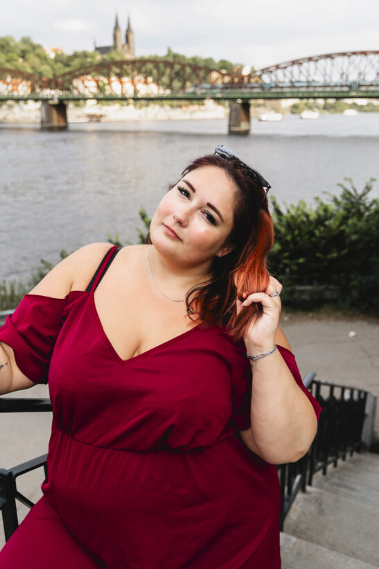 plus size portrétní fotograf